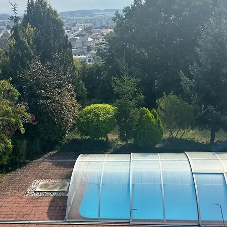 别墅 Vila S Krytym Bazenem A Vyhledem Na Zamek